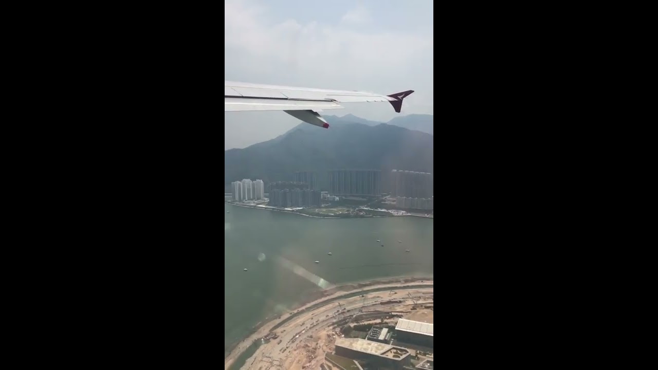 這種起飛急速爬昇，穿過厚厚雲層，一整個乘風破浪的感覺，說不緊張是騙人的