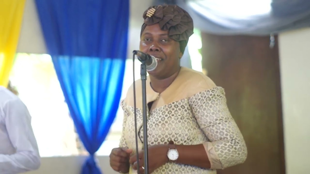 Moment d'adoration| Qui donc est ce roi de gloire ? 