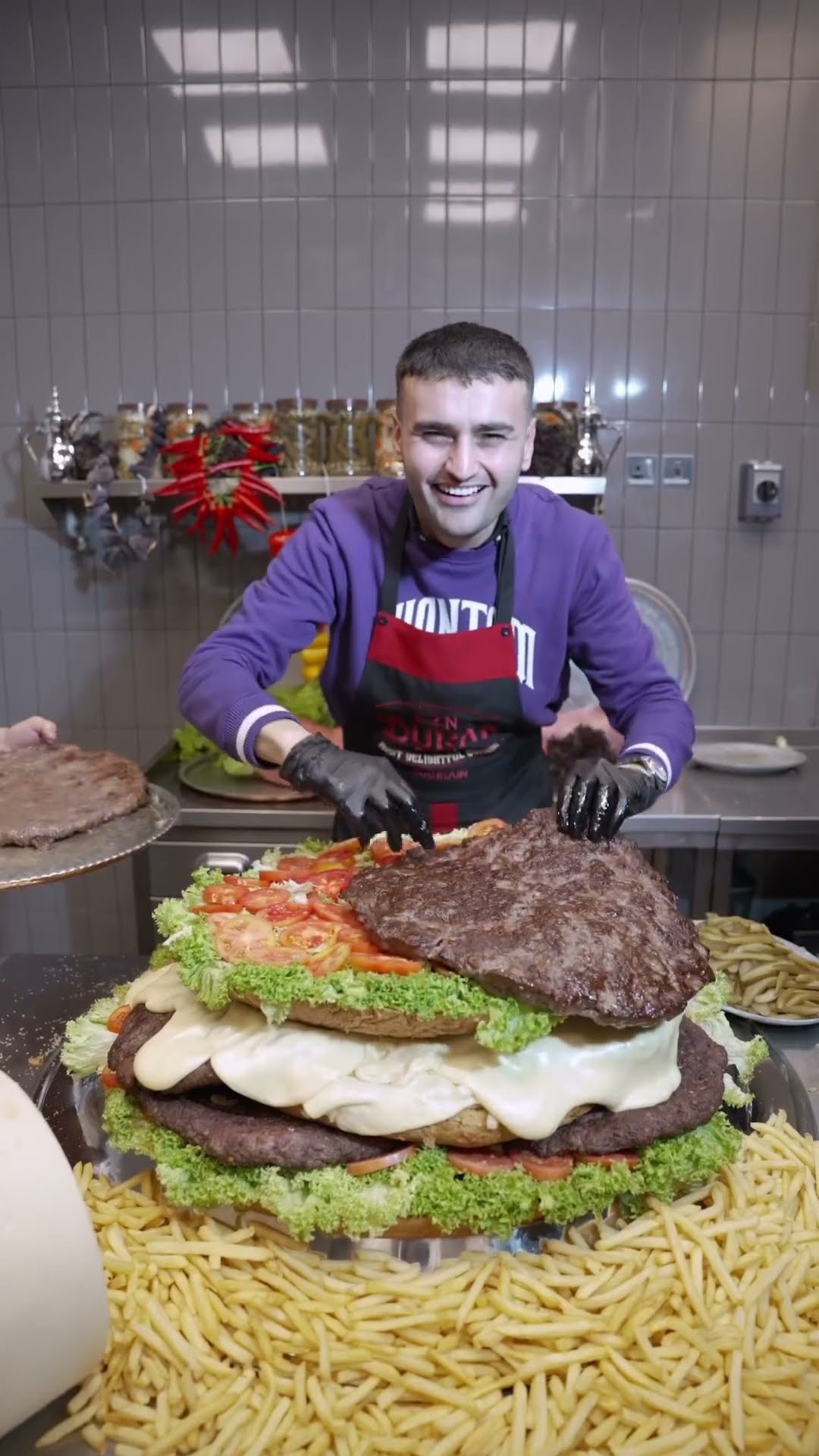 Czn Burak XXXL DIET BURGER SEVER MİSİNİZ ? SONUNA KADAR İZLEYİN SÜRPRİZ SONLU