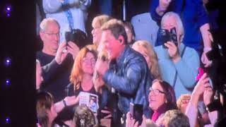 Donny Osmond Jumps into crowd for requests