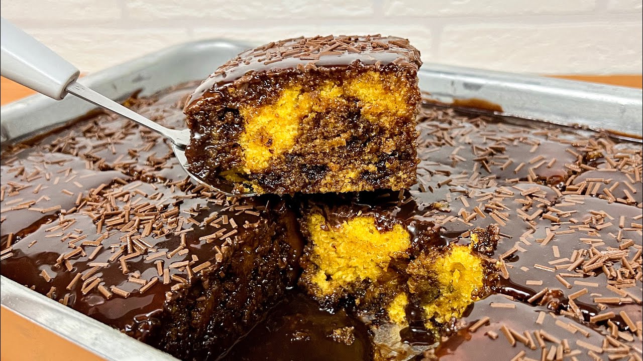 ESSE BOLO DE CENOURA É INFALÍVEL, VOCÊ PRECISA FAZER | COM CALDINHA DE CHOCOLATE | Gabriel Freitas
