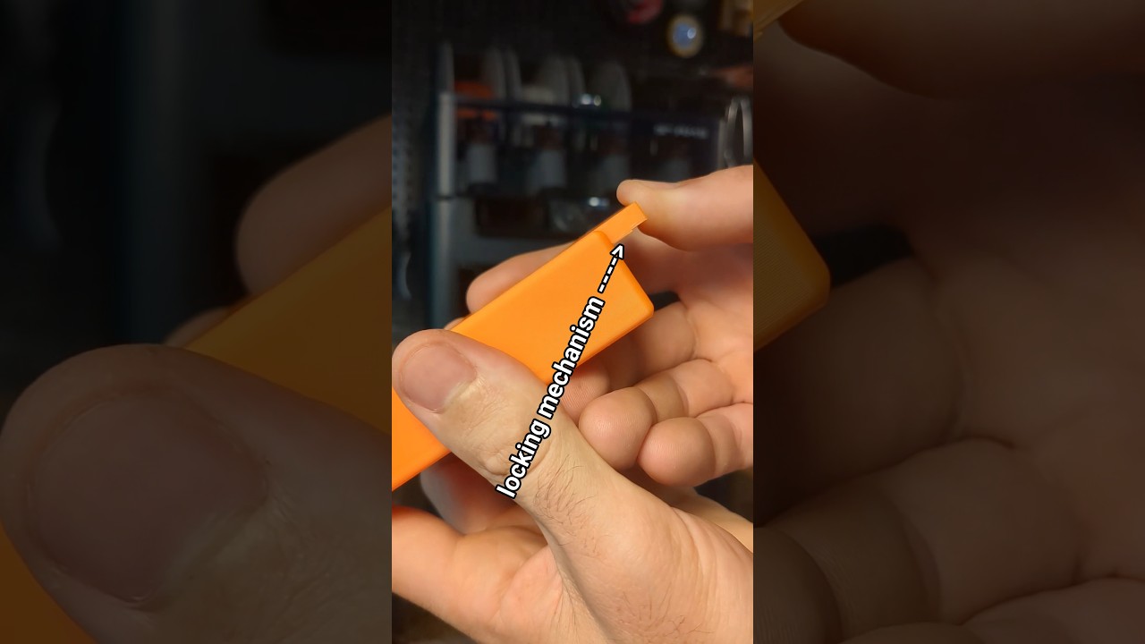 3D printing a new travel-sized jewelry box lid with locking mechanism. 🤣 v1 is bad 