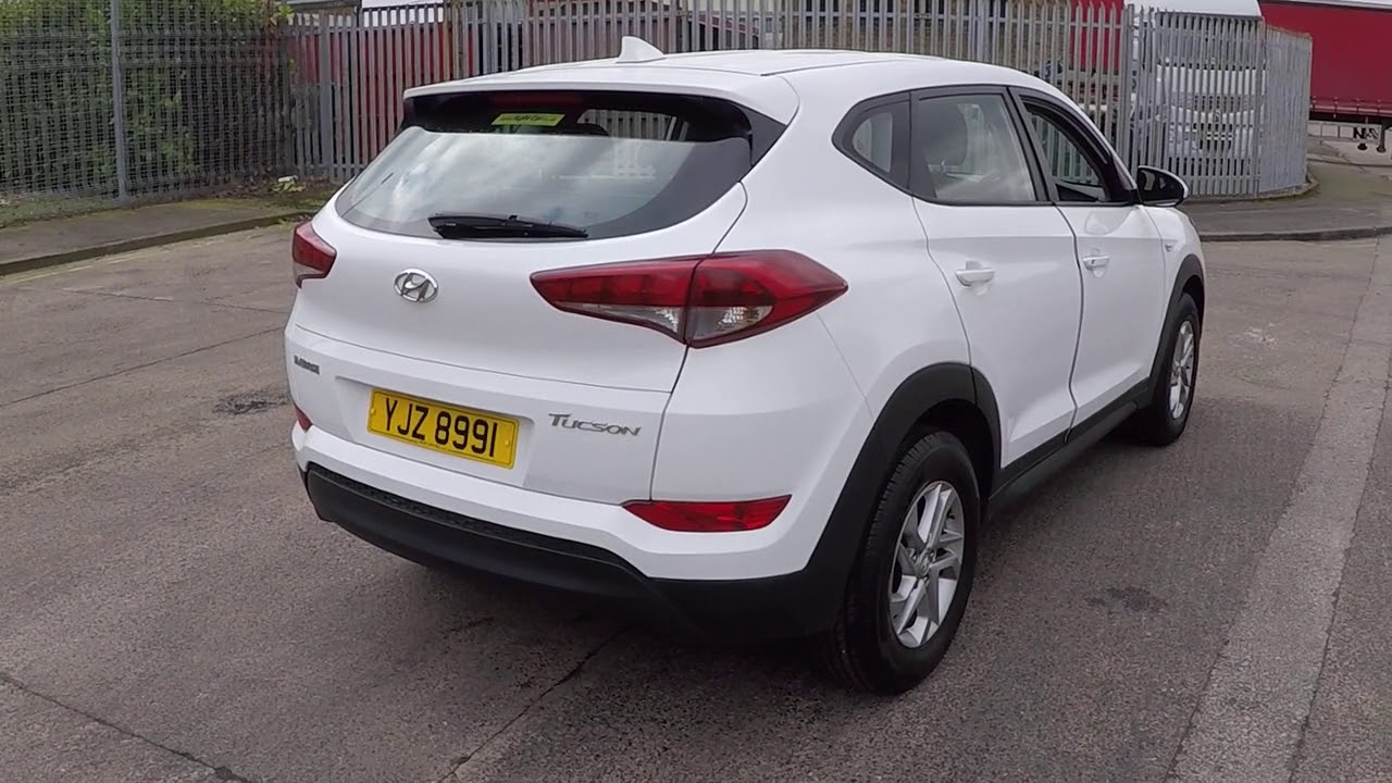 Right Car Hull HYUNDAI Tucson - YouTube