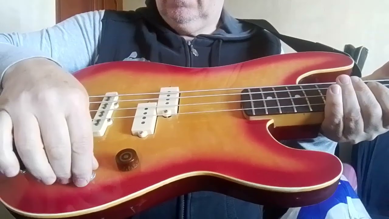 Tokai Hard Puncher VSB-80 1981 года, сделано в Японии, Cherry Burst