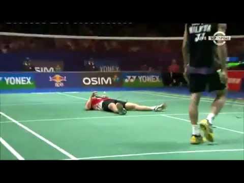 Crazy Badminton Rally - Vittinghus Throwing Himself Around Against Lee Chong Wei