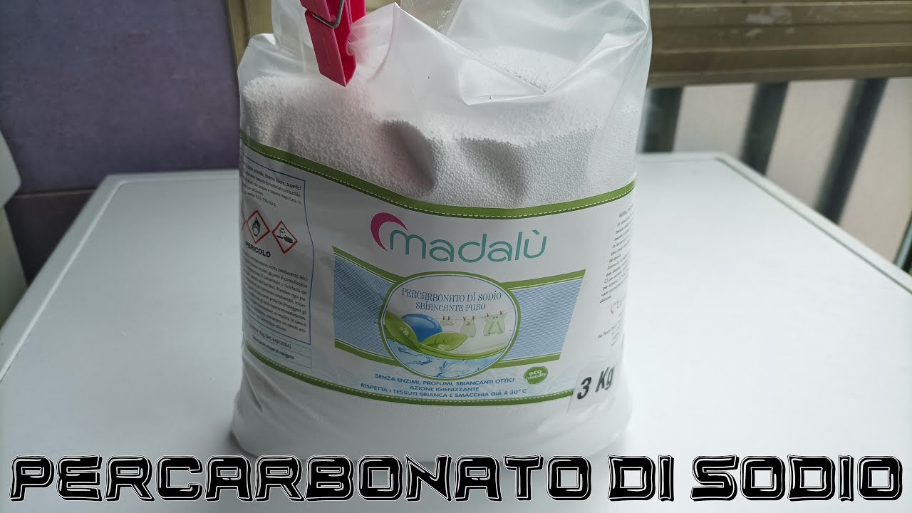 Percarbonato di sodio: come usarlo per sbiancare la biancheria in lavatrice  e per pulire casa. 