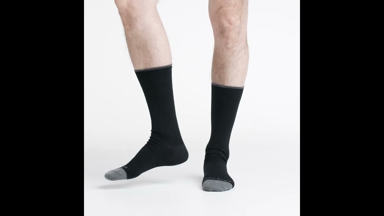 Preview of Darn Tough Solid Crew Lightweight Lifestyle Socks - Men's Video