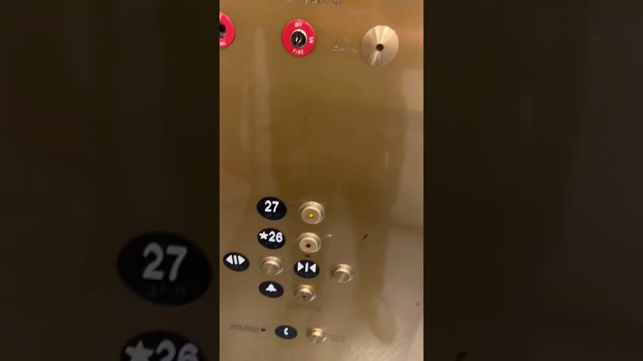 How to get up to the top of City Hall Los Angeles