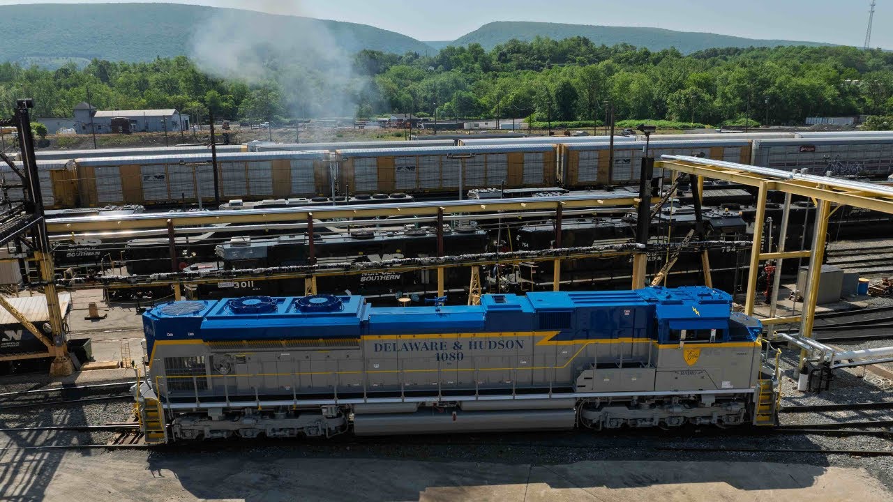 NORFOLK SOUTHERN鉄道　鉄道ディスプレイ Norfolk Southern Unveils Heritage Locomotive Honoring D&H Railway