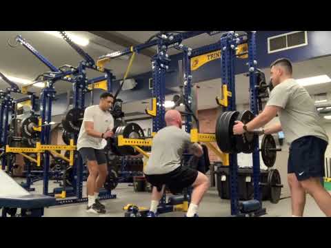 Eccentric Overload Front Squat without Weight Releasers
