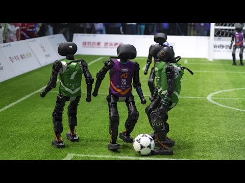 انطلاق دوري كرة القدم للروبوتات البشرية رسمي ا