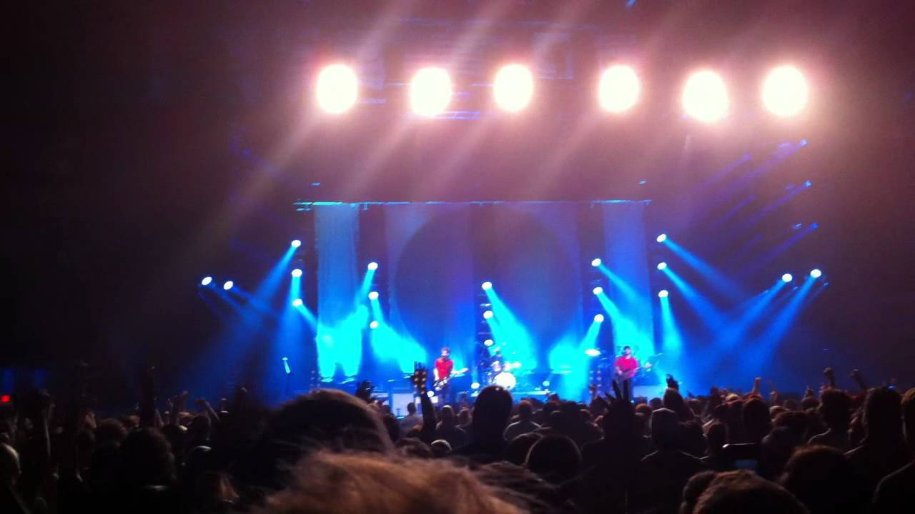 Dispatch - The General/Open Up - Live In Boston 2012 - YouTube