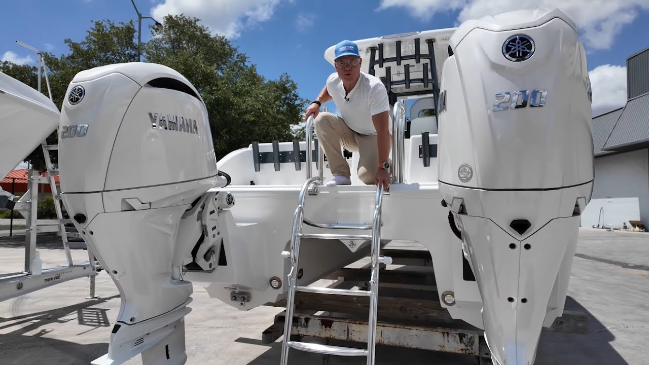 260 STX Center Console - Twin Vee
