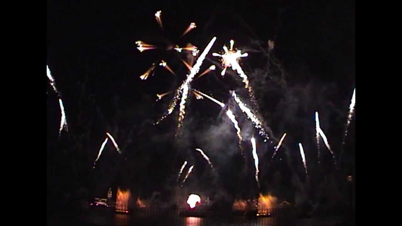 IllumiNations: Reflections of Earth at Epcot (2007)