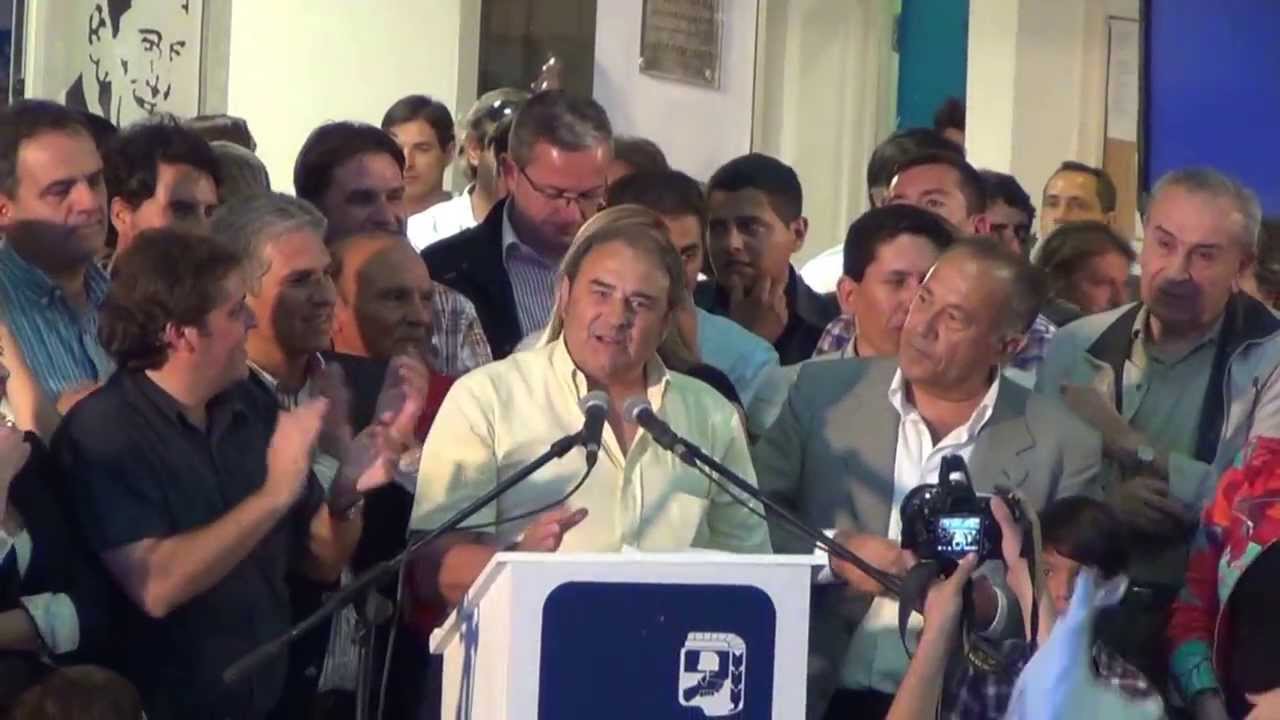 Luis Lusquiños en festejo PJ. Legislativas 2013 camera iphone 8 plus apk