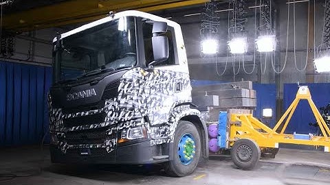 Crash testing gas tanks on a Scania truck