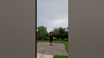10 balls 14 catches 08302023 JUGGLING
