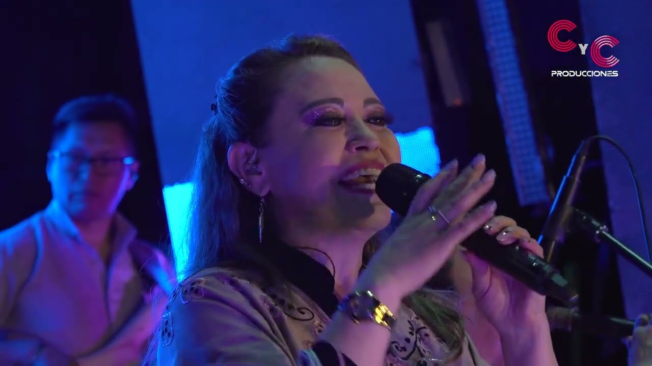 GRUPO FEMENINO BOLIVIA EN VIVO / ANIVERSARIO DE LA COOPERATIVA MINERA AURÍFERA 