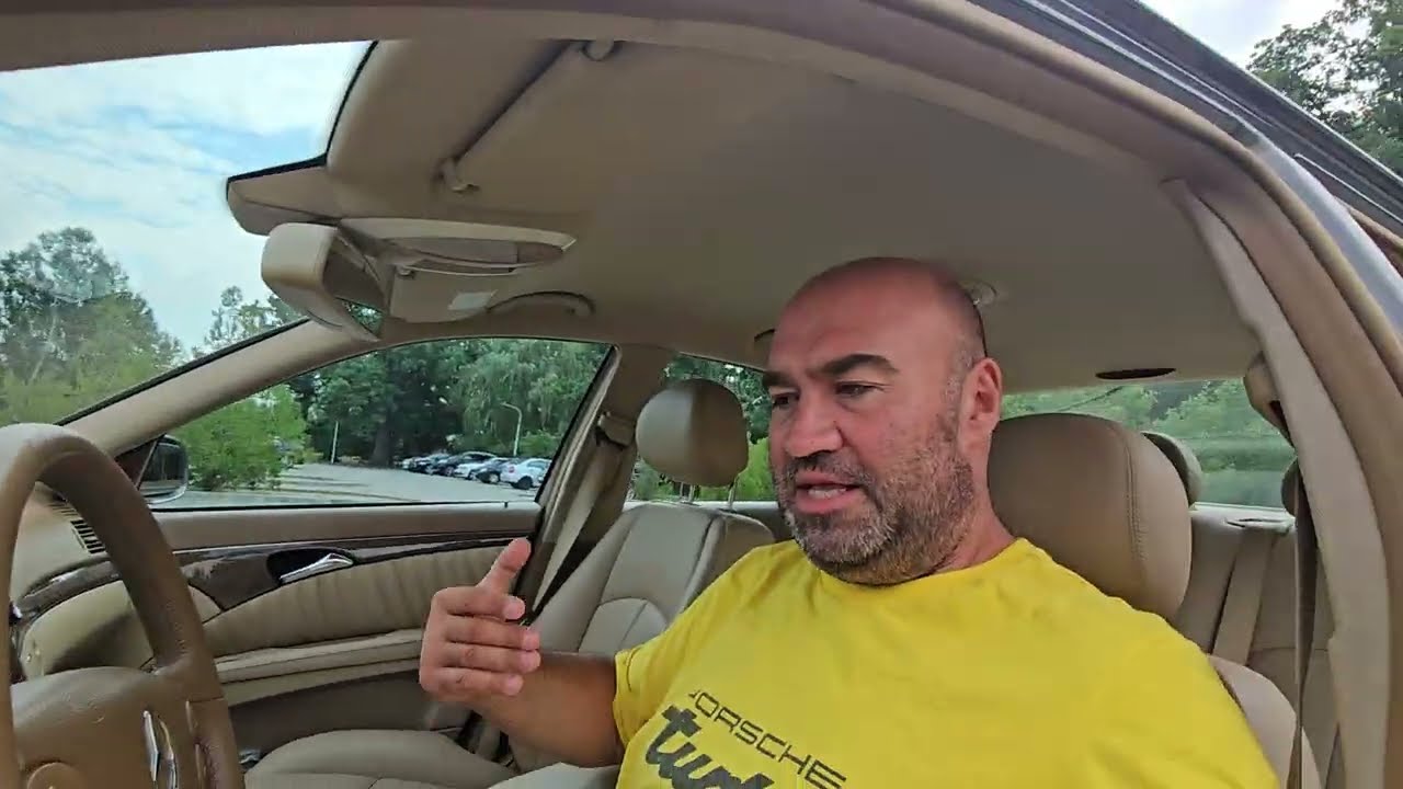 Mercedes-ul de la bătrânica din Germania - W211