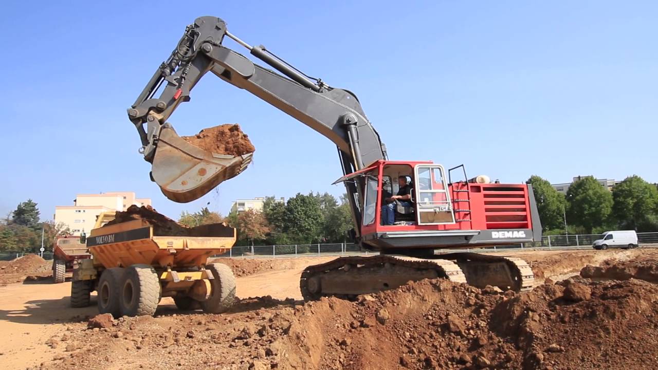 Demag H55 loading ADT´s