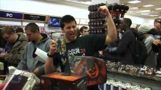 Gears of War 3 [BBFC 18] - Midnight Launch @ GAME, Oxford Street, London screenshot 2