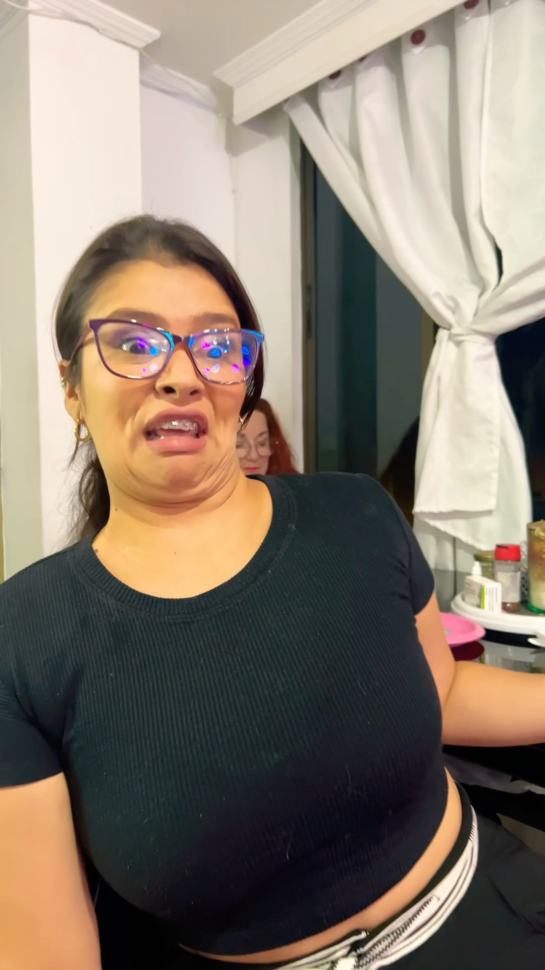 ES MUY LLORONA ?#humor #cosasdefamilia #comedia #shortviral