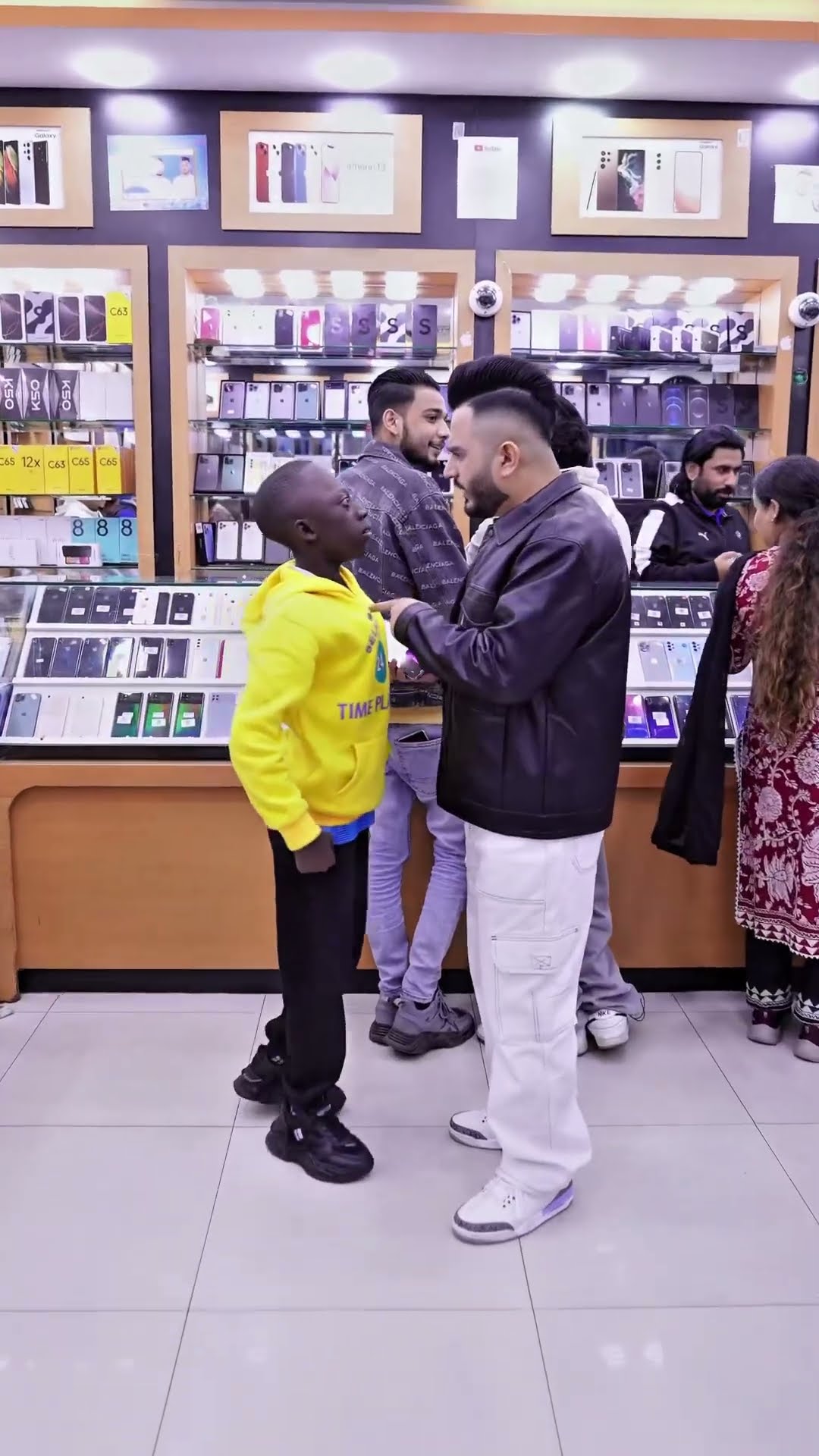 @Rangotengetenge_official   #zamelectproperties #abdulghafoor #muhammadshakoor #chotebhaibadebhai