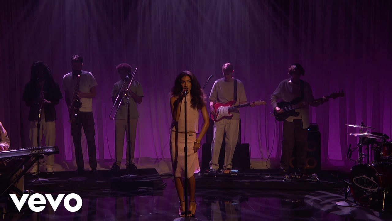Olivia Dean - Dive (Live From Jimmy Kimmel Live! / 2024) Olivia Dean - Dive (Live From Jimmy Kimmel Live! / 2024)