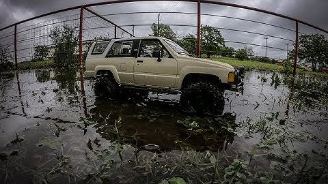 The RCmodelex Chassis RC4wd 4Runner Resto, Part 2, Shocks, Electronics, and WetTest Drive