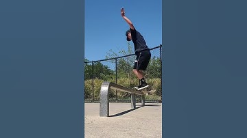 Body Varial Mid Boardslide