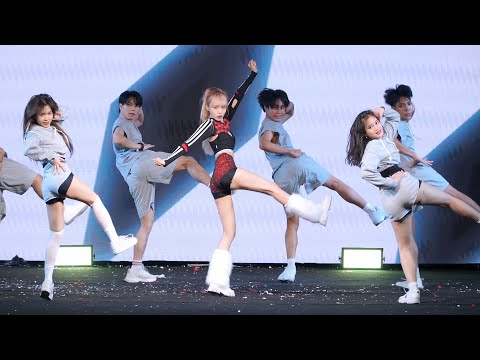 220724 [LISA Focus] MNZ cover LISA - LALISA + Swalla + Señorita + MONEY @ MBK 2022 (Teen Final)