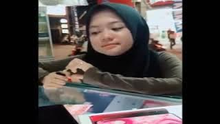 story wa cewek cantik lagi beli hp