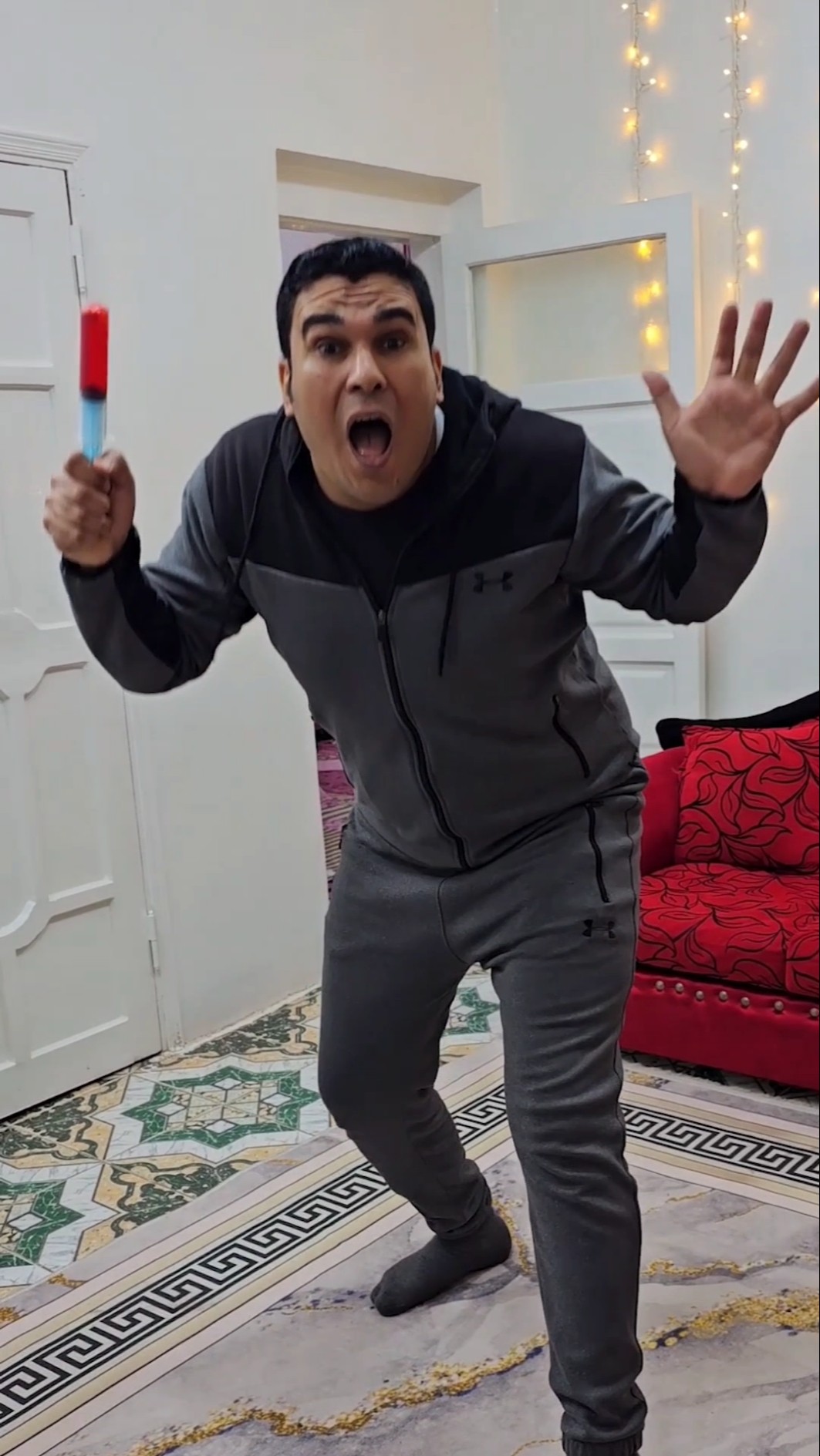 اي اي ابره بتخوفني ???? #shorts