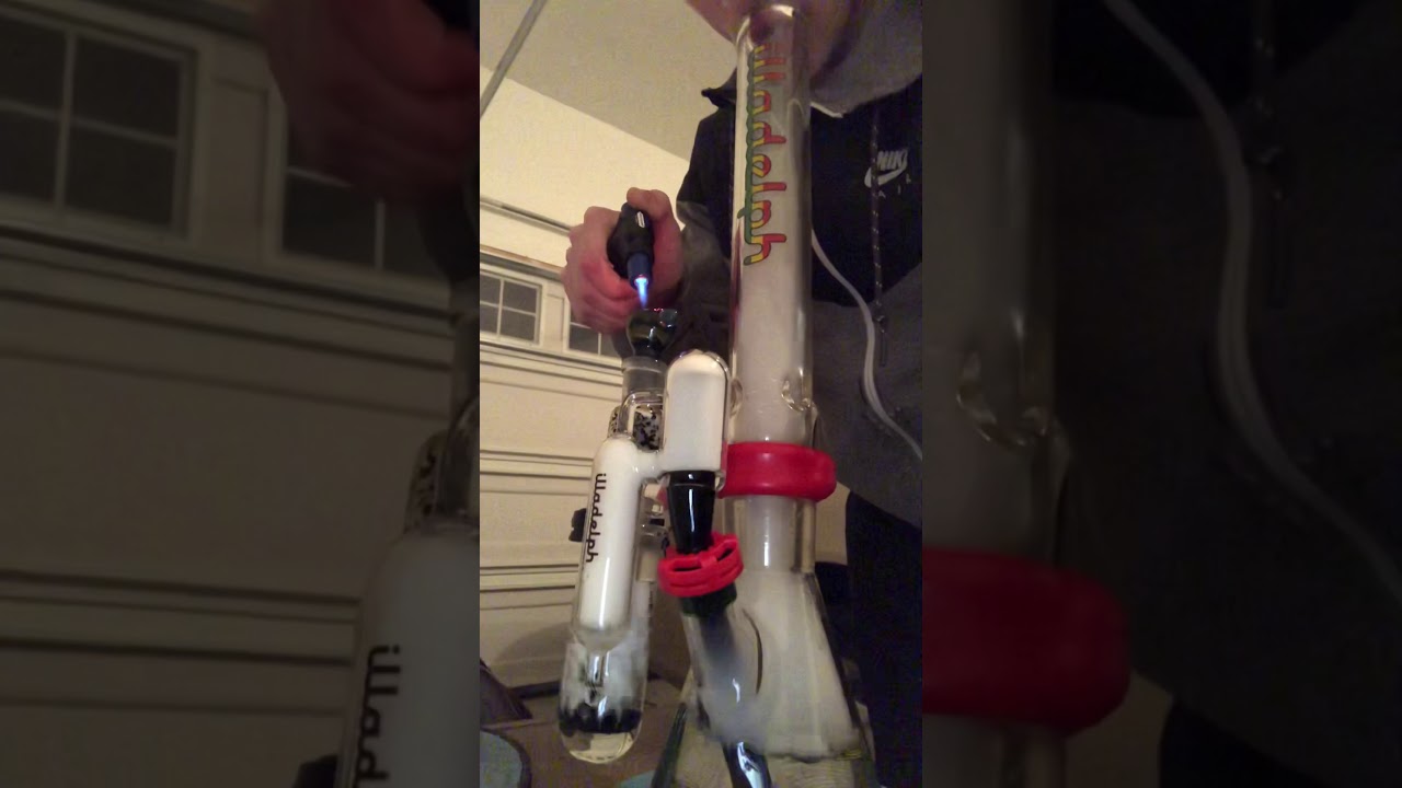 Illadelph Rasta Extension Beaker set with Black Illadelph ashcatcher rip