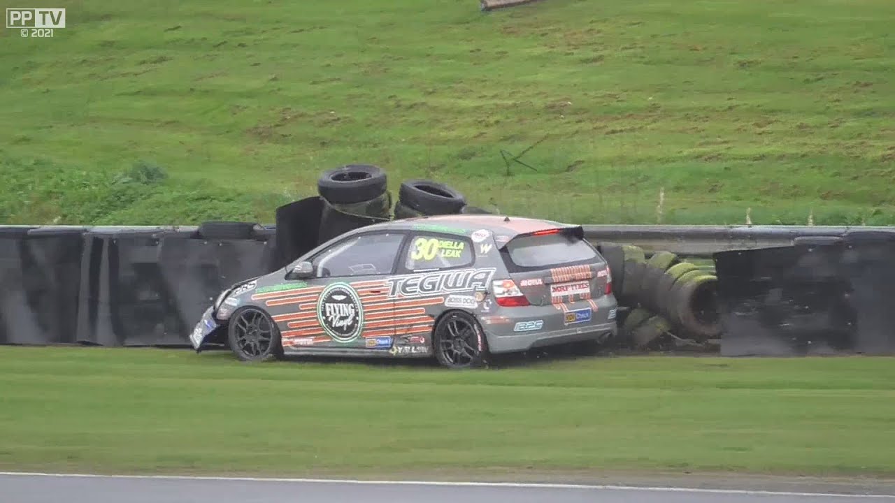 Oulton Park Crashes/Highlights, 750MC, 2017