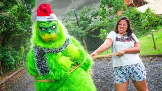 Thumbnail for Tentamos capturar o Grinch!