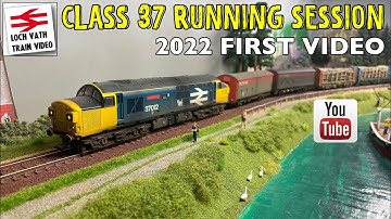 Model Railway Video : Happy New Year class 37 running session
