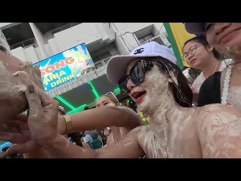 WATER FESTIVAL IN THAILAND IS MORE CRAZY THAN CARNIVAL IN BRAZIL
