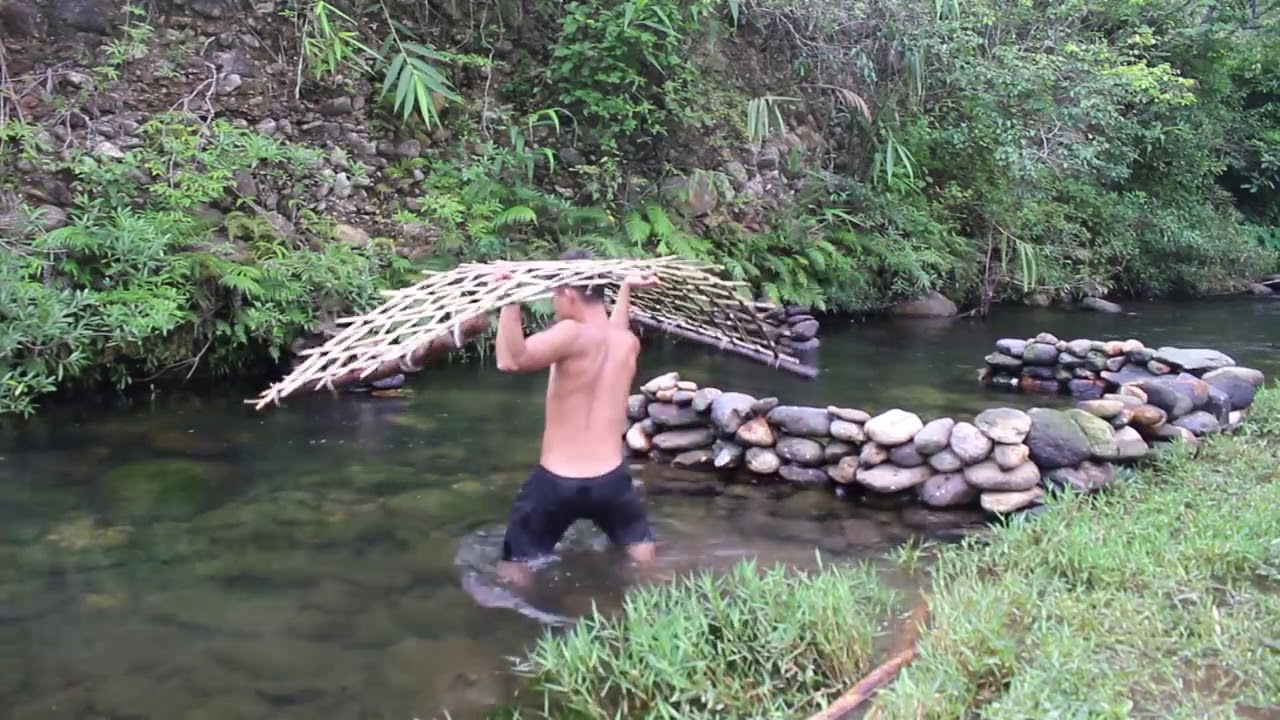 Primitive Technology Build a Stone Dam to Raise Fish - YouTube