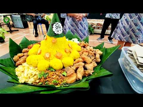 Syukuran perayaan tumpeng dalam rangka Dies Natalis STIKes Adi Husada Surabaya 2022