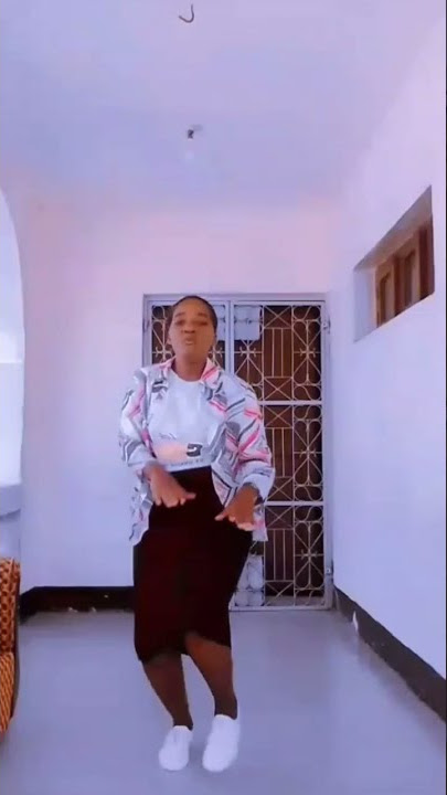 Goodluck Gozbert Ft Martha Mwaipaja Wacha Waone(official video dance)
