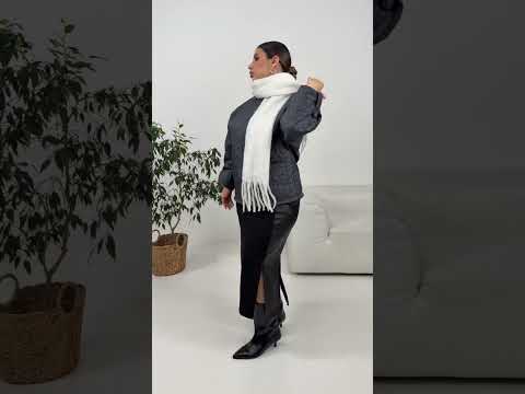 Жіноча утеплена куртка весна, видео 1