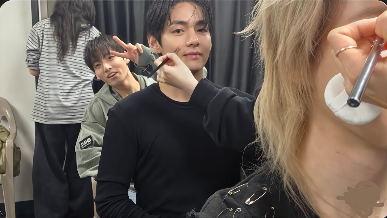 Jimin's new weverse live - YouTube
