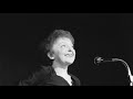 Édith Piaf ; C'est à Hambourg (English and French subtitles)