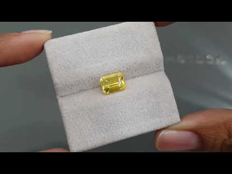 Octagon-cut golden sapphire 3.02 ct, Sri Lanka Video  № 3