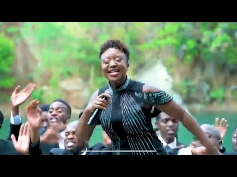 Zimpraise - Chorus Medley - Hymns Night 4 (Sizowanyathela,Toimba,Down the Valley) - Mellisa Makwasha