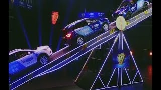 Balancing four cars on a seesaw screenshot 5