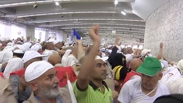 Second day of Eid al-Adha: Stoning the devil in Mina
