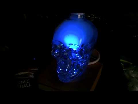 Crystal Skull vodka hookah with diffuser with blue LED light base