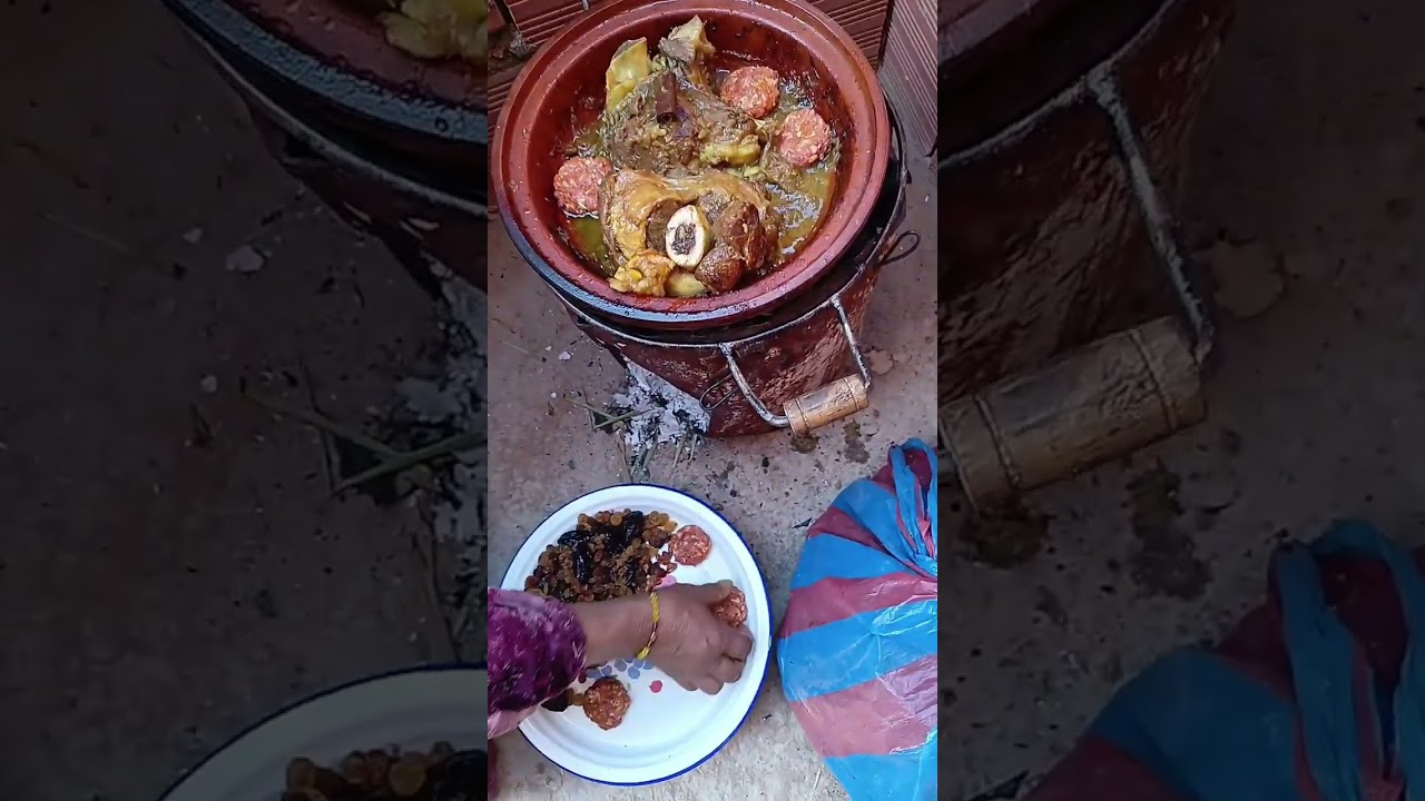 لي يبغي التقليدي طاجين  الحلو  طايب على الجمر  جا كي الخير مع خبز المطلوع  من يديات أم نور الحاجة  